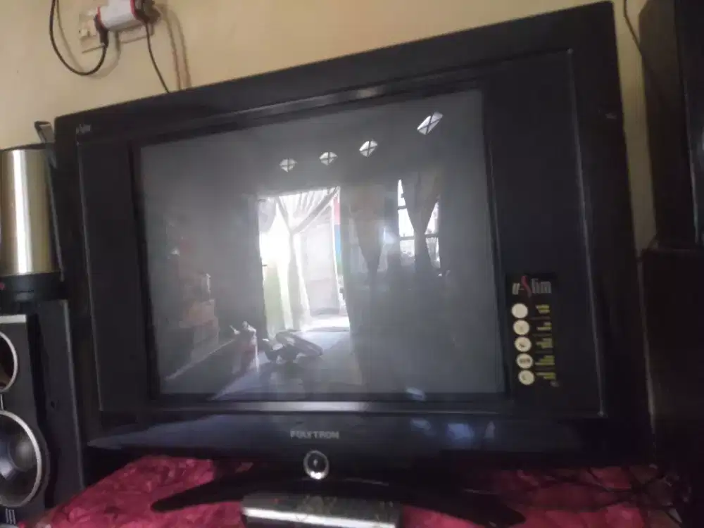 Dijual tv Polytron layar datar 21 inc