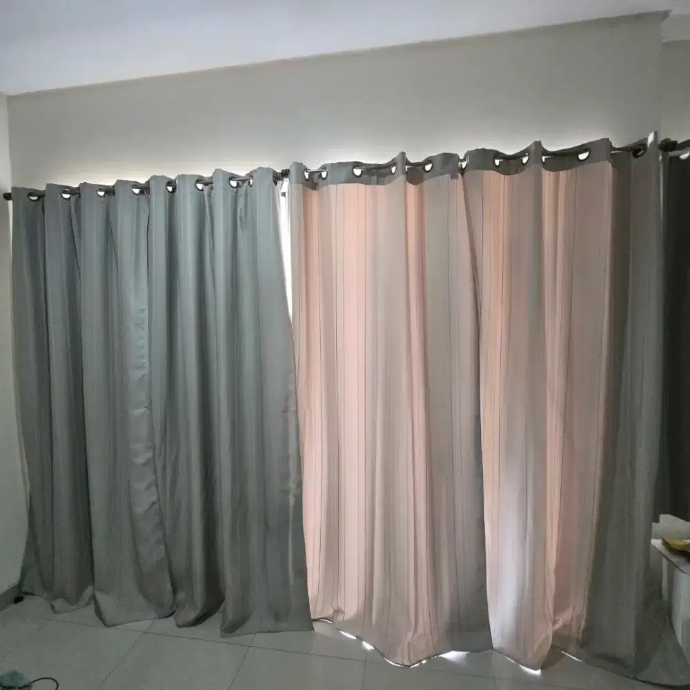 Set Lengkap Gorden (4pcs  + 2pcs Blackout + 4 Tiang) - Harga Nego
