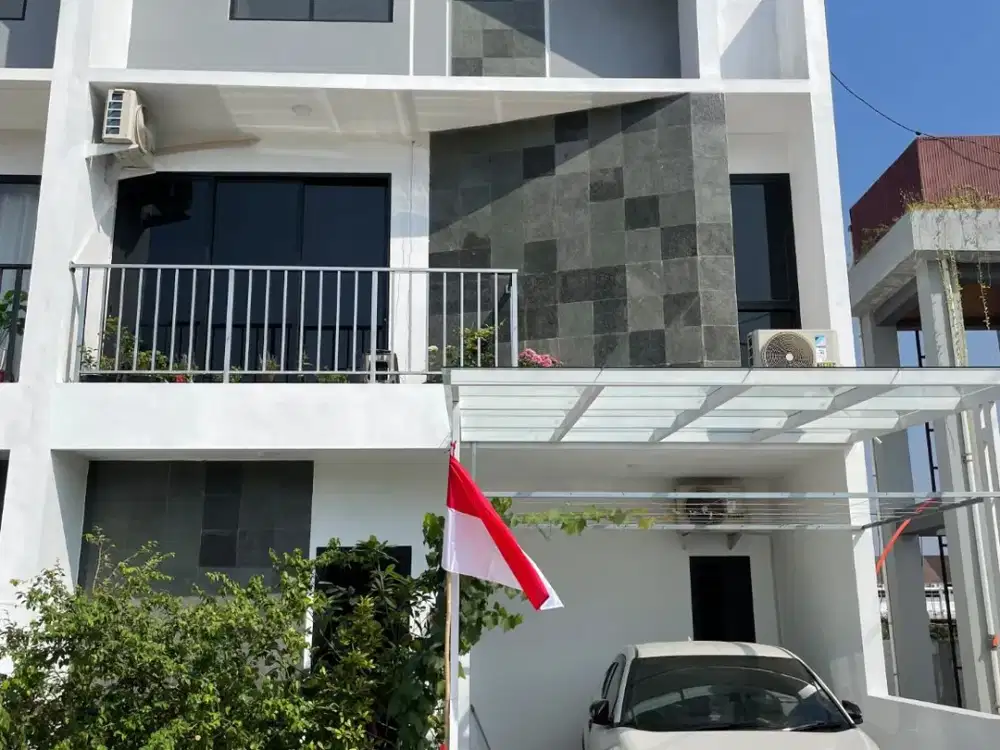 Rumah Scandinavian Selangkah Ke Jalan Solo Tawangmangu Dekat Kampus UNS