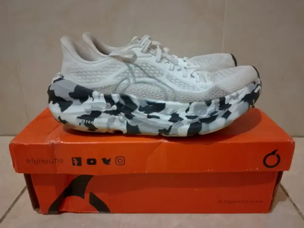Sepatu Running Lari