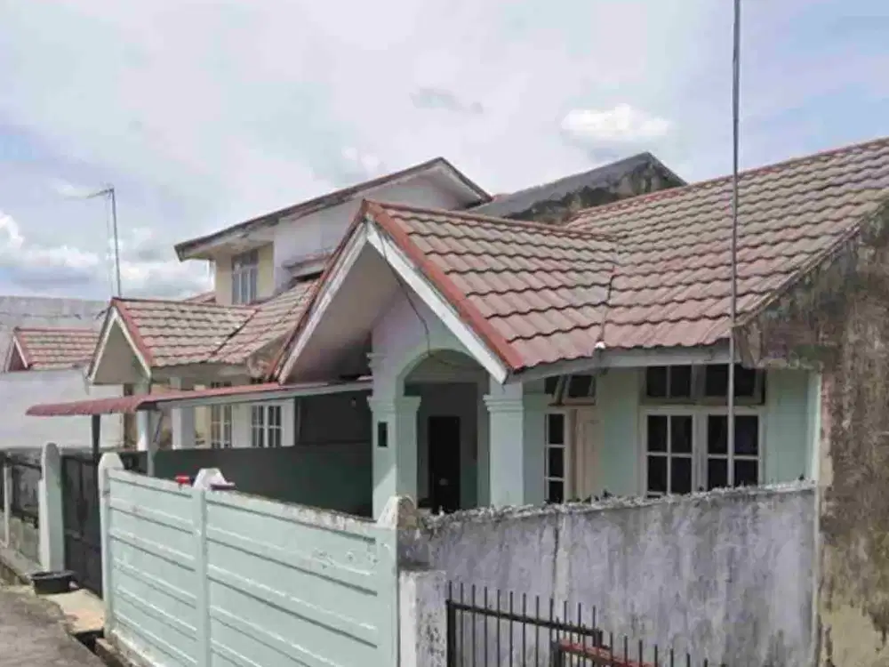 Rumah jl Singgalang 5 Dekat Alam mayang Rp275 Juta, Tinggal Bawa Koper.