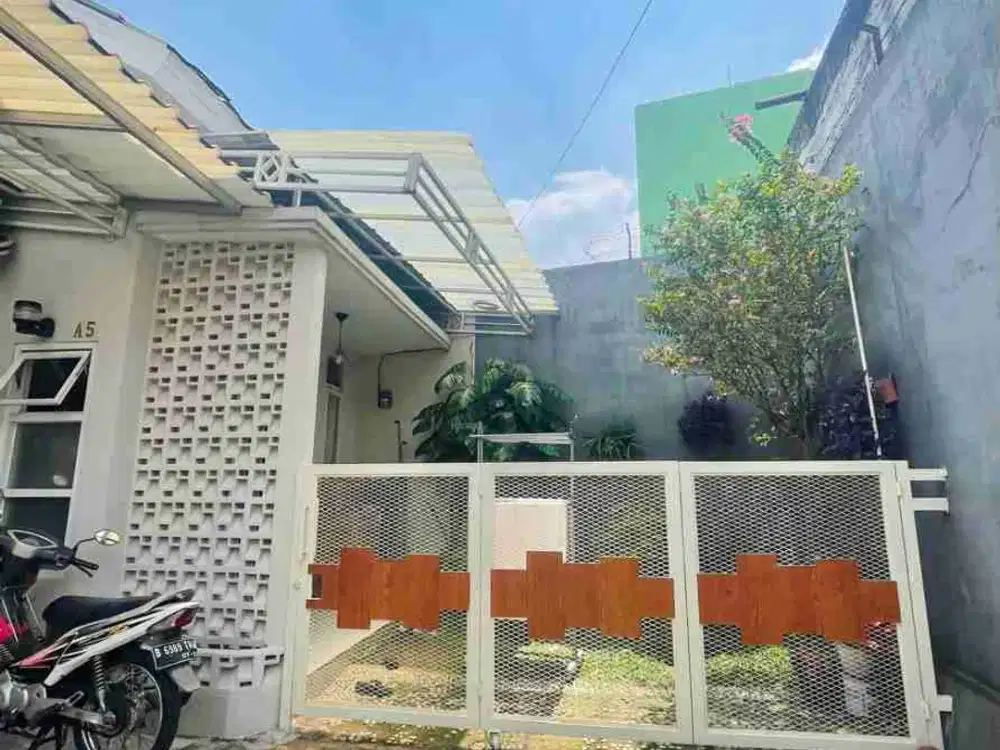 Dijual Rumah Cantik Full Furnish – Siap Huni di Cijantung, Pasar Rebo, Jakarta Timur

 Spesifikasi Rumah:
 • LT/LB: 72 m² / 55 m²
 • 2 Kamar Tidur
 • 2 Kamar Mandi (shower & water heater)
 • Ruang Tamu + Lemari Hias
 • Dapur + Kitchen Set Modern
 • Ruang