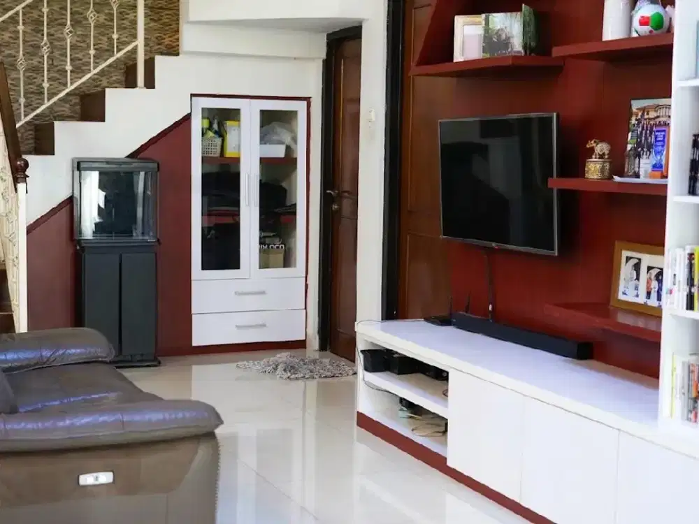 Rumah View Mewah 4 Kamar Tidur di Bintaro Sektor 9 UT-18946