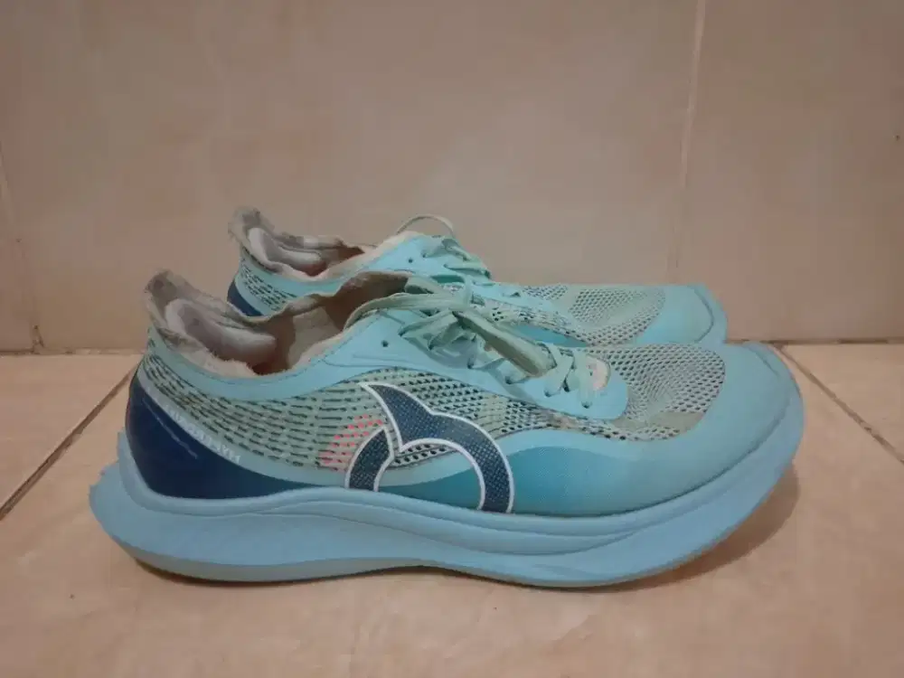 Sepatu Running Lari