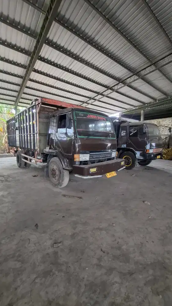 Mitshubisi Engkel Fuso Bak kayu