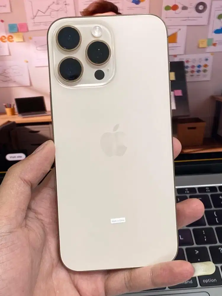 Iphone 16 PM 1TB garansi on july 2027