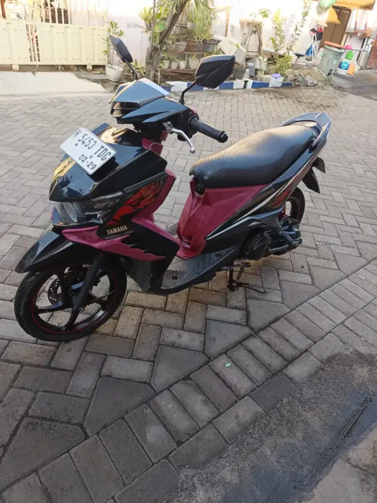 Xeon gt 125 hitam