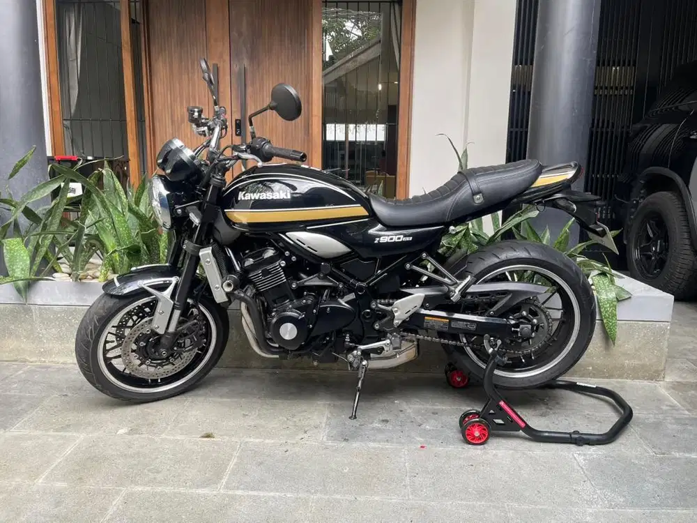Kawasaki Z900rs 2021 Diablo Black