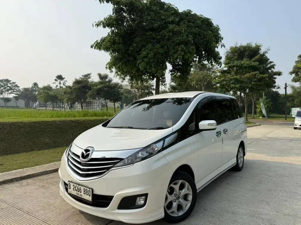 Mazda Biante 2.0 Automatic 2017 Putih
