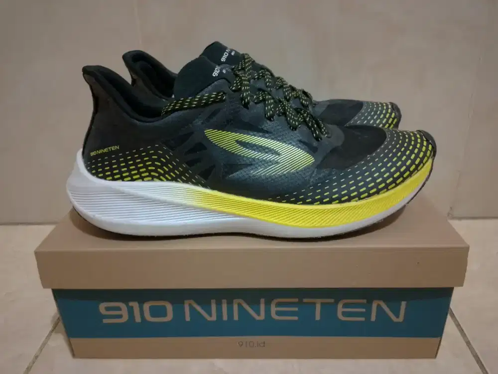 Sepatu Running Lari
