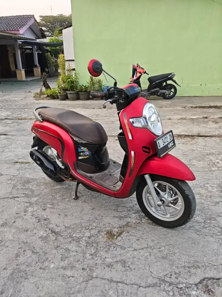 DIJUAL Scoopy stylish 2019 mesin Standar