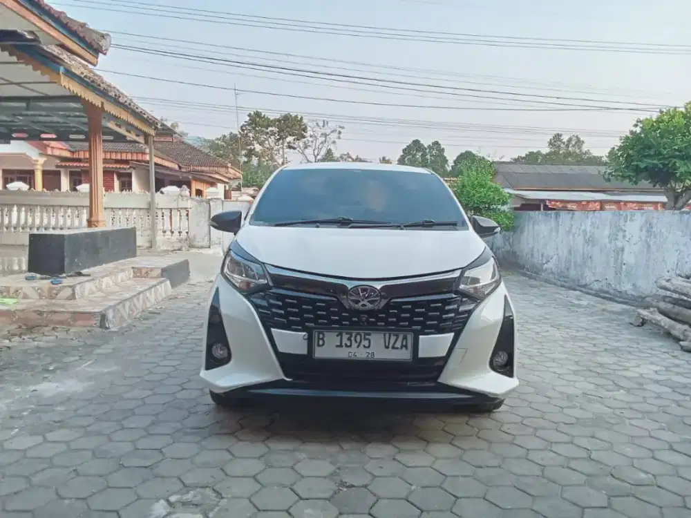 Di jual mobil rasa baru