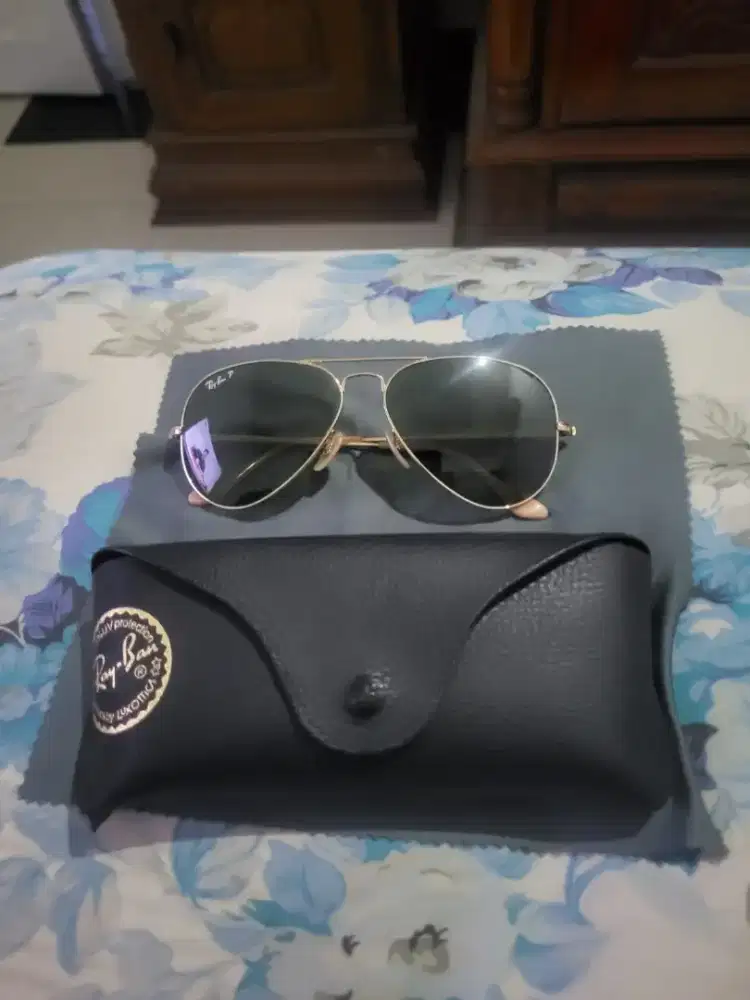 Jual kacamata rayban kondisi bagus tebet jakarta selatan MURAH