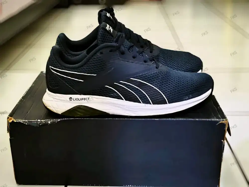 Sepatu Running REEBOOK LIQUID, Second Original Terawat