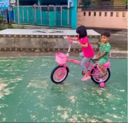 Dicari Segera Pengasuh Anak