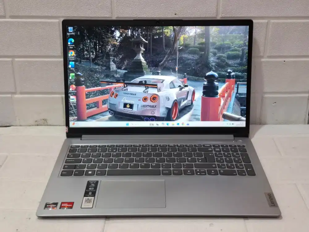 Laptop LENOVO Ideapad 1 15AMN7 AMD Ryzen 3-7320U RAM 16GB SSD 256GB