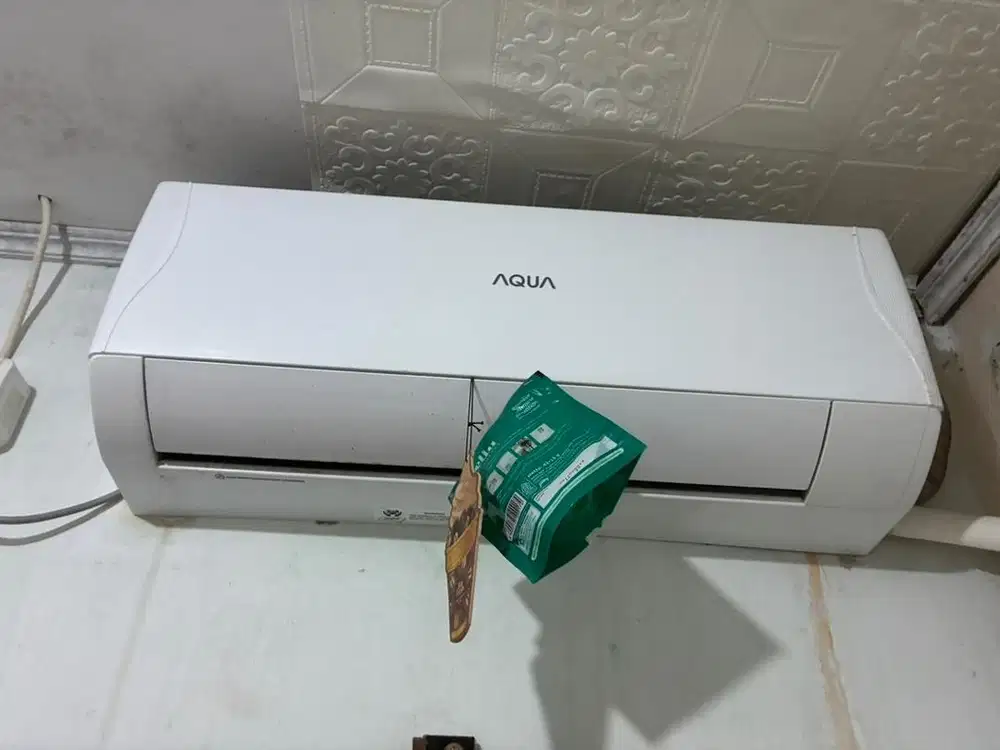 AC Merek AQUA baru dipake 1 tahun