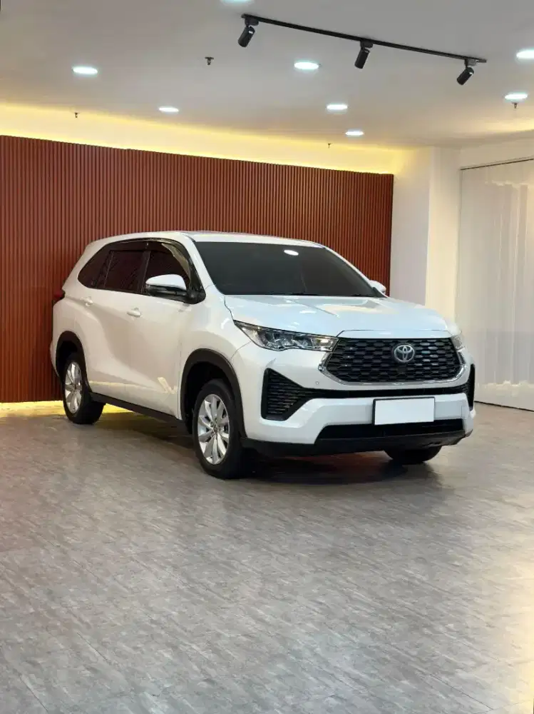 Toyota Innova Zenix V CVT 2.0 AT Tahun 2025