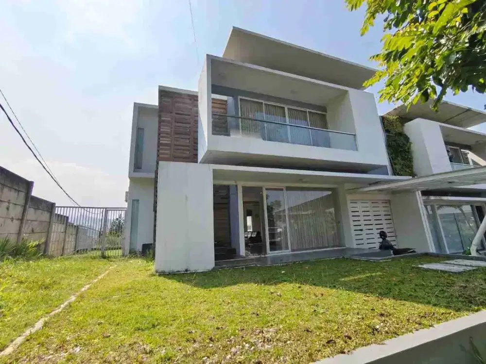 Dijual rumah mewah modern 2 lantai di Citra Green Dago dalam Cluster Bandung Utara