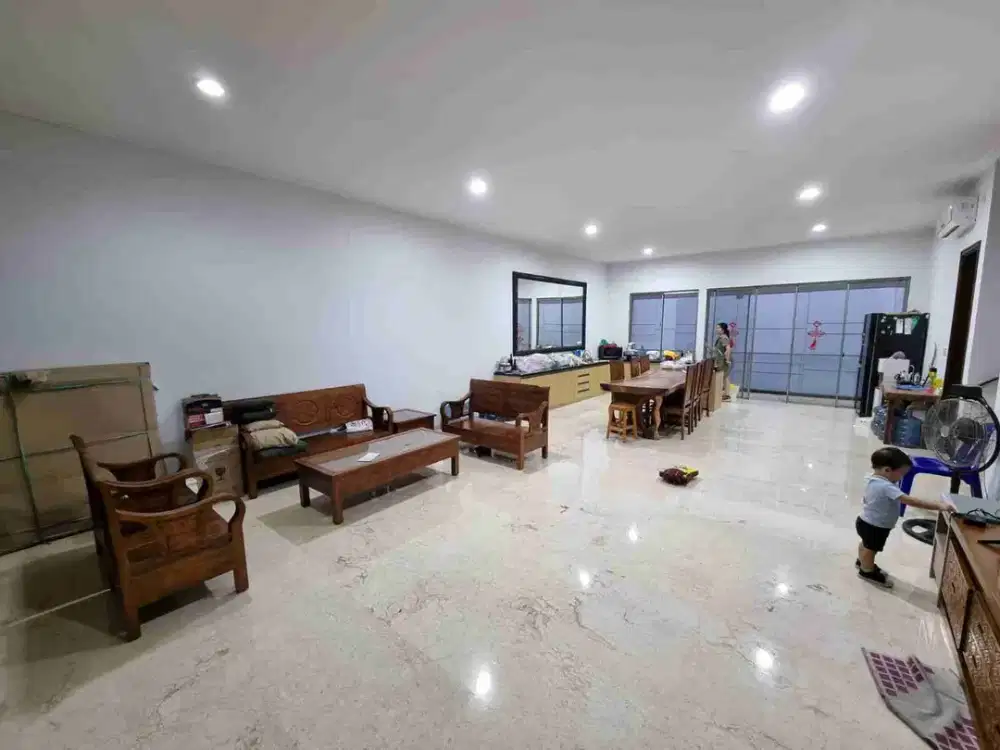 Sewa Rumah furnish golf island ukuran besar siap huni