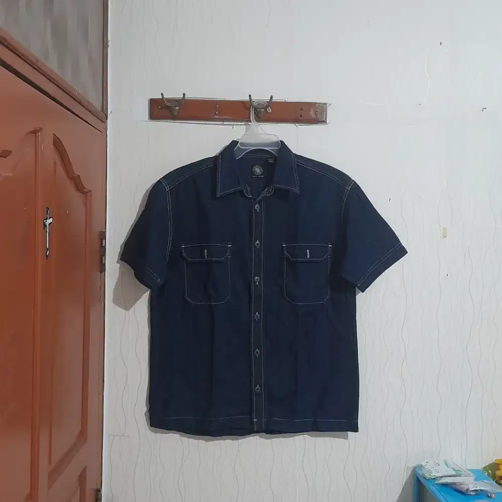 DKNY Kemeja Jeans