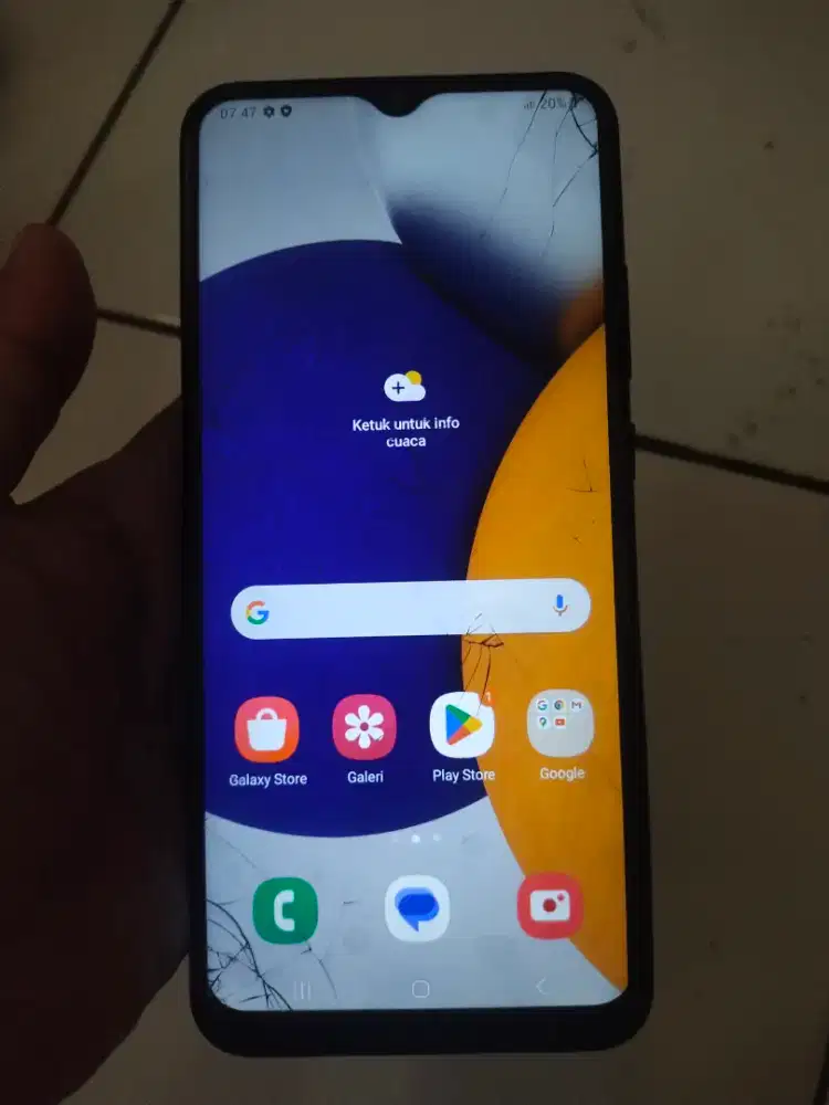 Samsung A03  4/64  minus retak tp ga ngaruh sentuhan normal nokendala