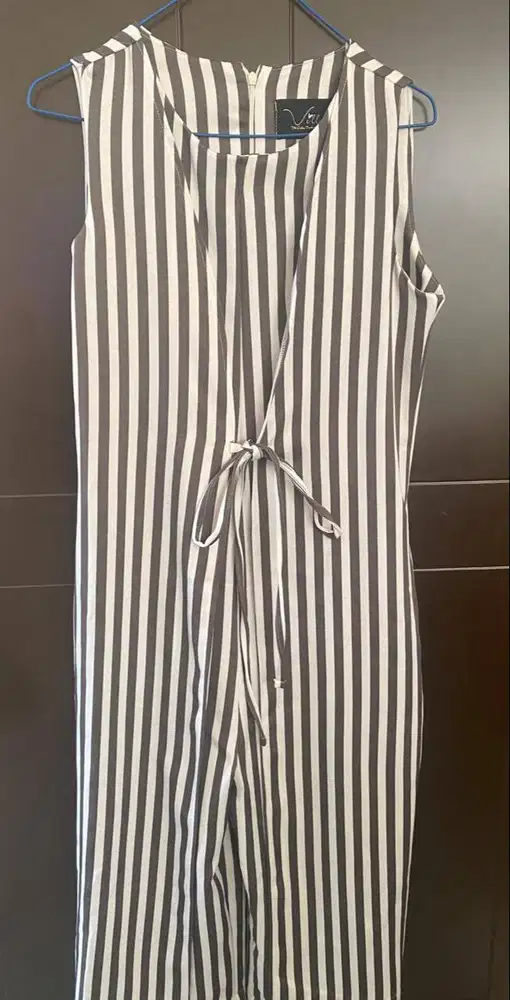 JUMPSUIT GARIS GARIS – MERK VILLA - PRELOVED
