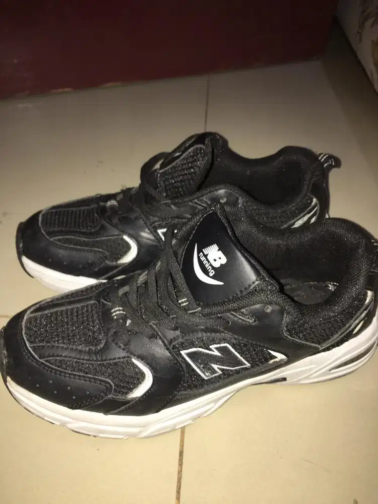 Sepatu New Balance anak SD kelas 5-6