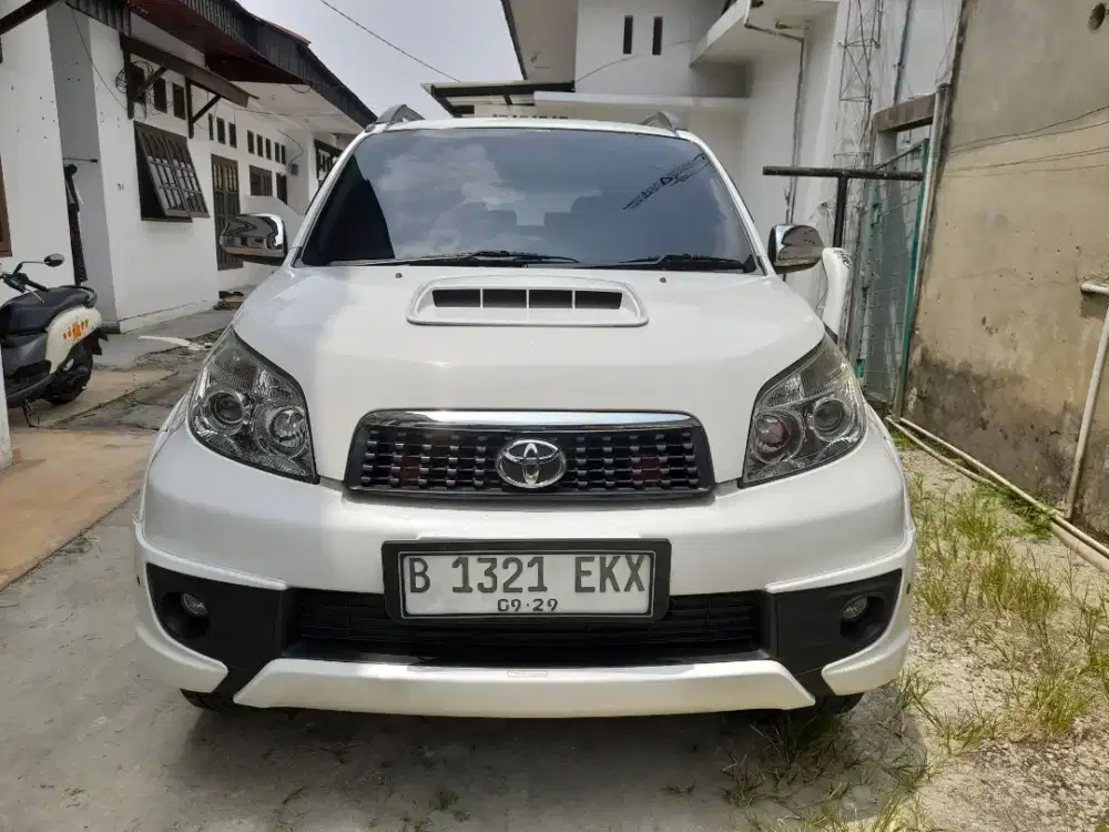 Toyota Rush S Trd 1.5 CC manual th 2014