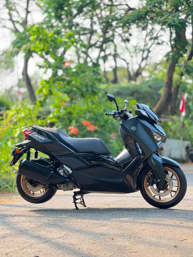 YAMAHA NEW XMAX 250 ABS CONNECTED HITAM 2023 KM 3K PAJAK ON TANPA PR