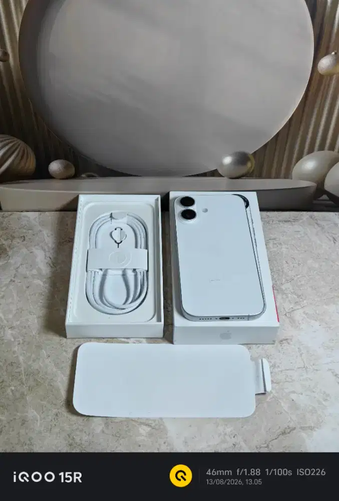 iphone 17 256gb ibox putih garansi agustus 2027
