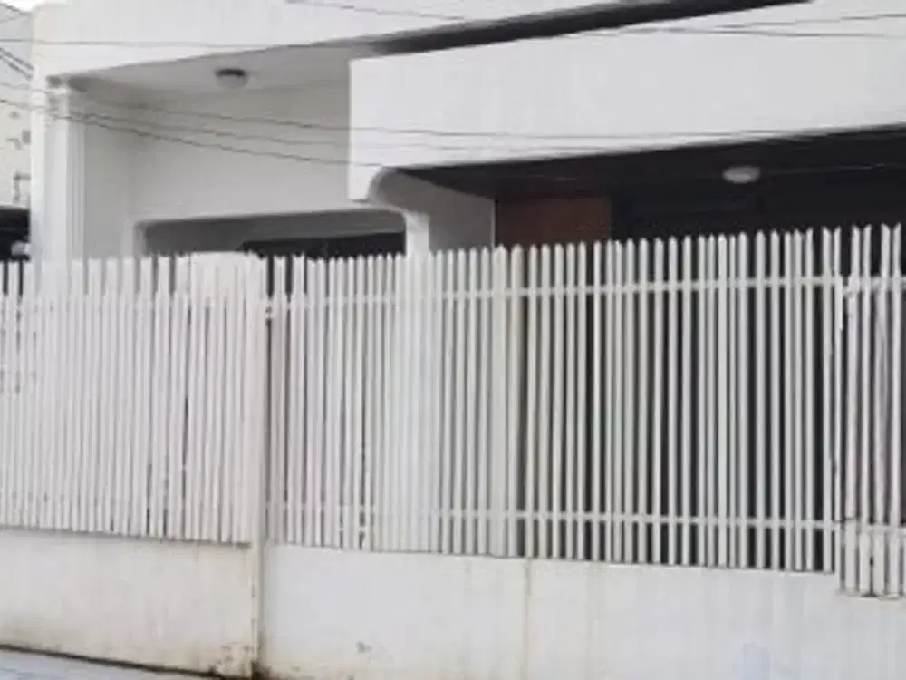 Rumah Dengan LOkasi Premium Kramat Kwitang Jakarta Pusat