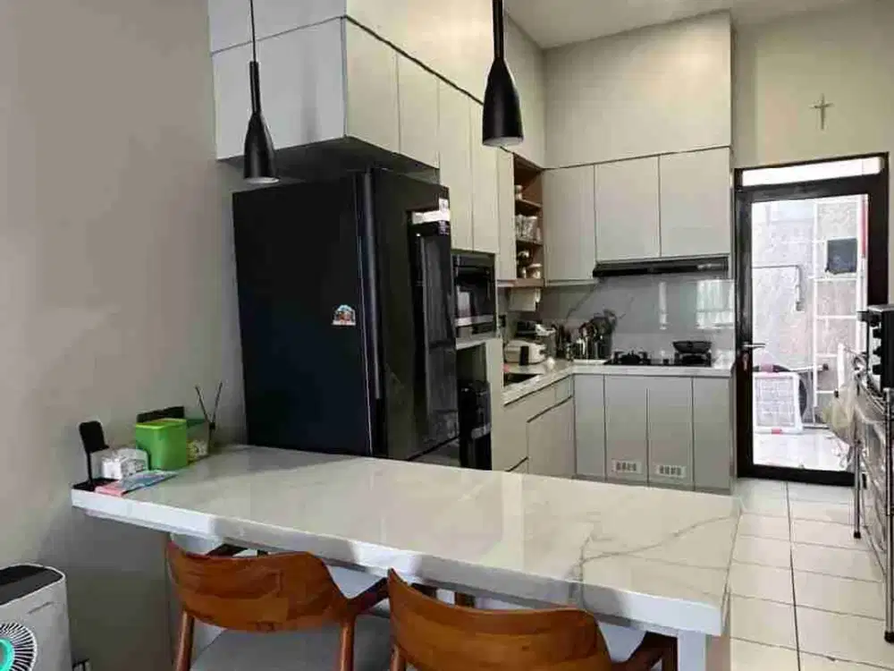 Rumah Bagus Cantik Siap Huni di Kota Baru Parahyangan