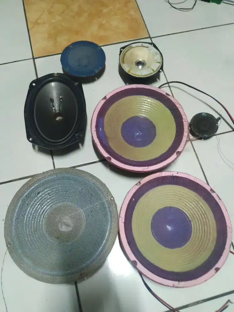 Speaker second apa adanya