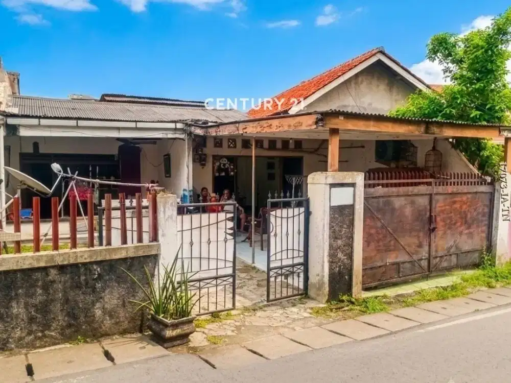 Dijual Cepat Rumah  Hitung Tanah Lokasi Strategis Di Jagakarsa