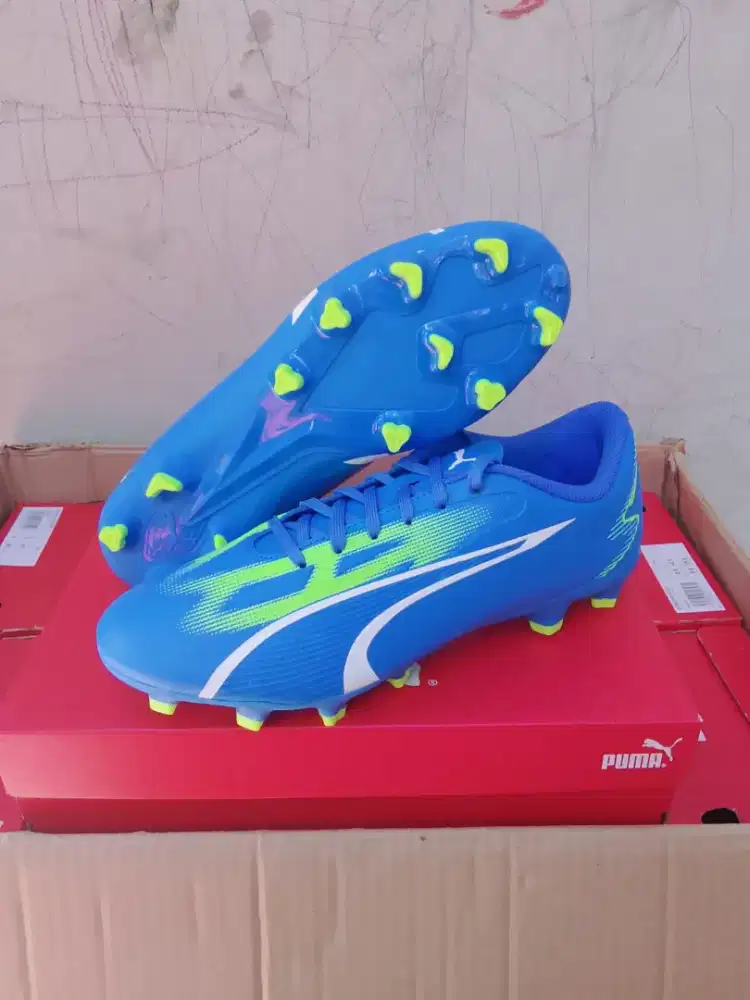 Sepatu Bola Take ALL × 500rts ( mau beli satuan beda harga )