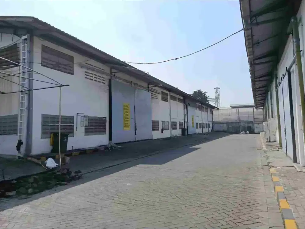 gudang sewa bersih bagus siap pakai