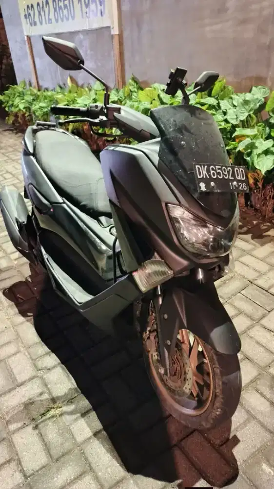 Dijual nmax tahun 2016 lengkap samsat off5x mesin kasar+ngasap dikit