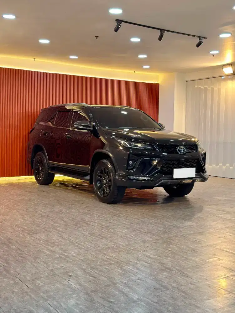 Toyota Fortuner VRZ Legender TSS 2.8 AT Tahun 2026