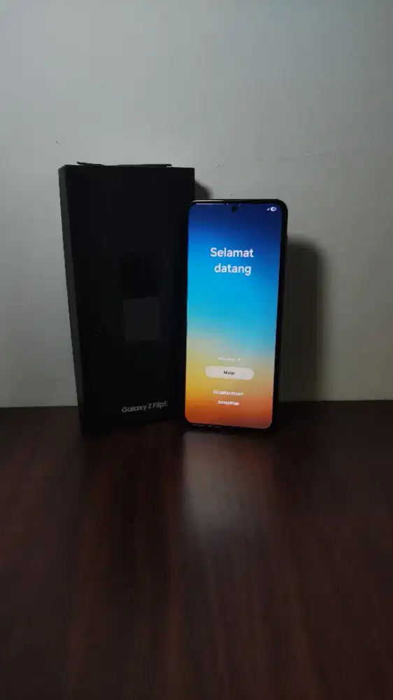 Samsung Z flip 5 8/256gb Kondisi Mulus