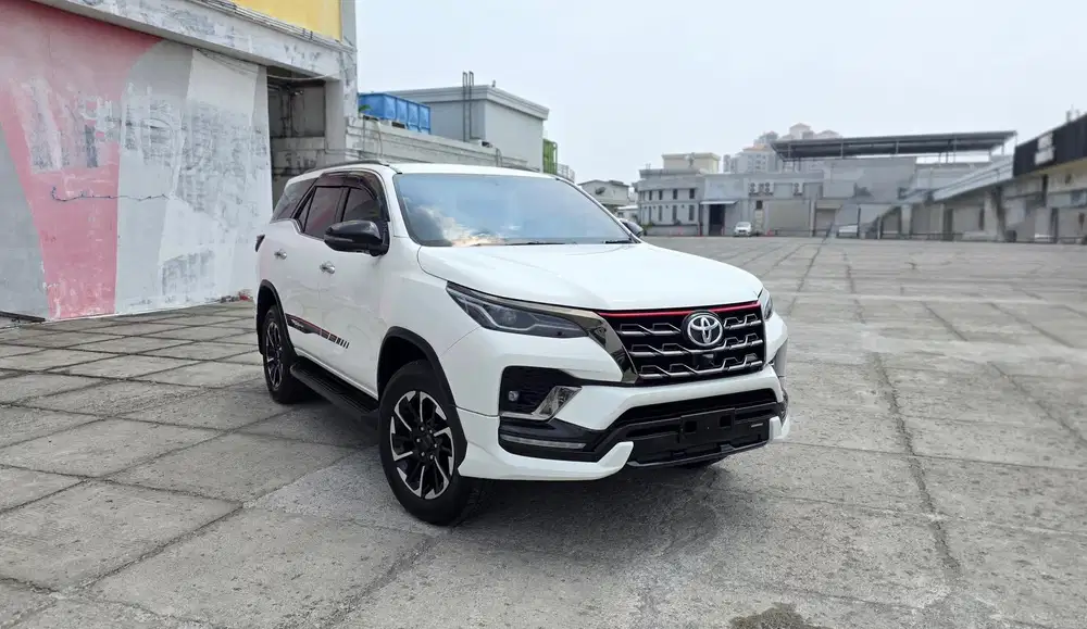 TOYOTA FORTUNER VRZ TRD 2.4 50TH ANNIVERSARY PUTIH 2021