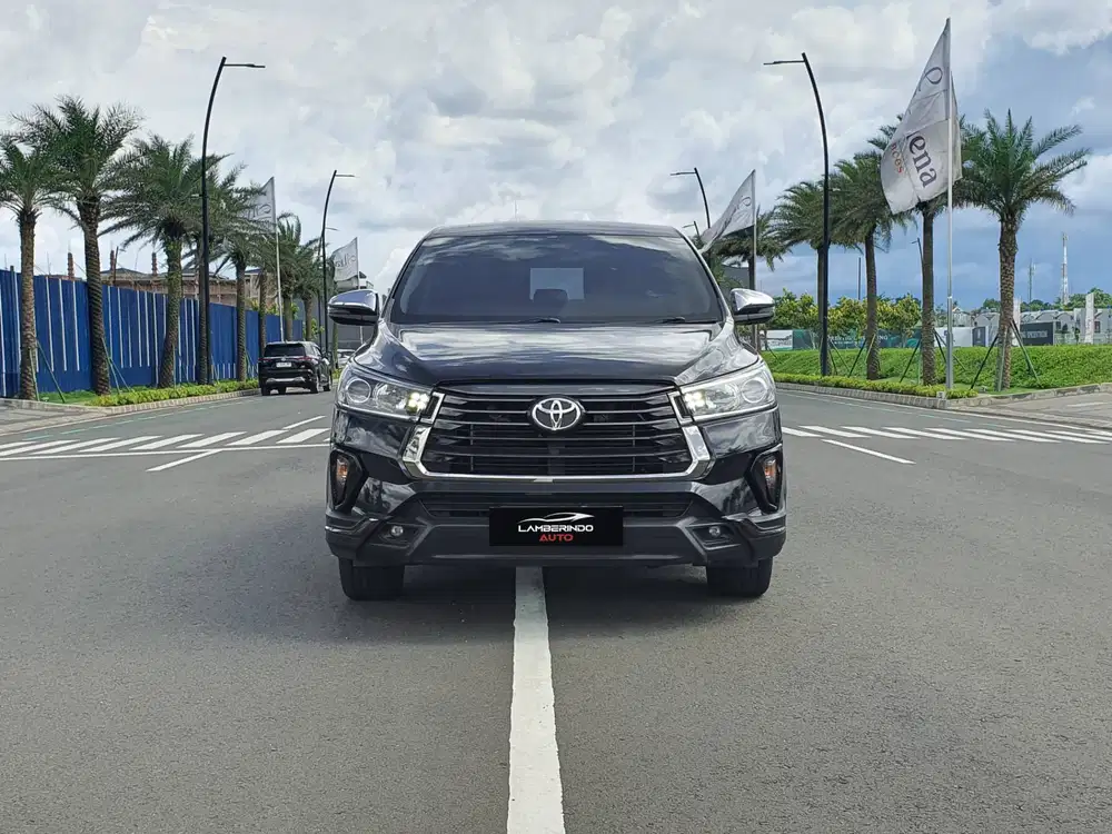 TOYOTA KIJANG INNOVA VENTURER 2.4 TURBO DIESEL 2022 HITAM