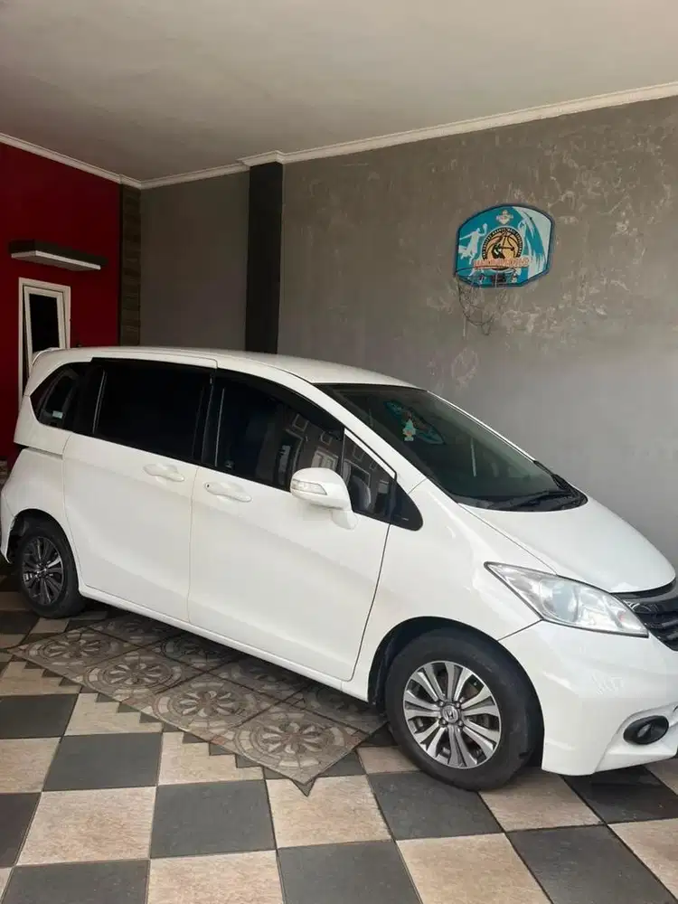 honda freed SD butuh uang pemakai