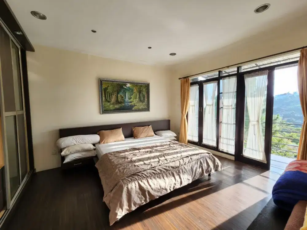 Dijual Rumah Villa 2 Lantai Siap Huni di Dago Pakar Bandung