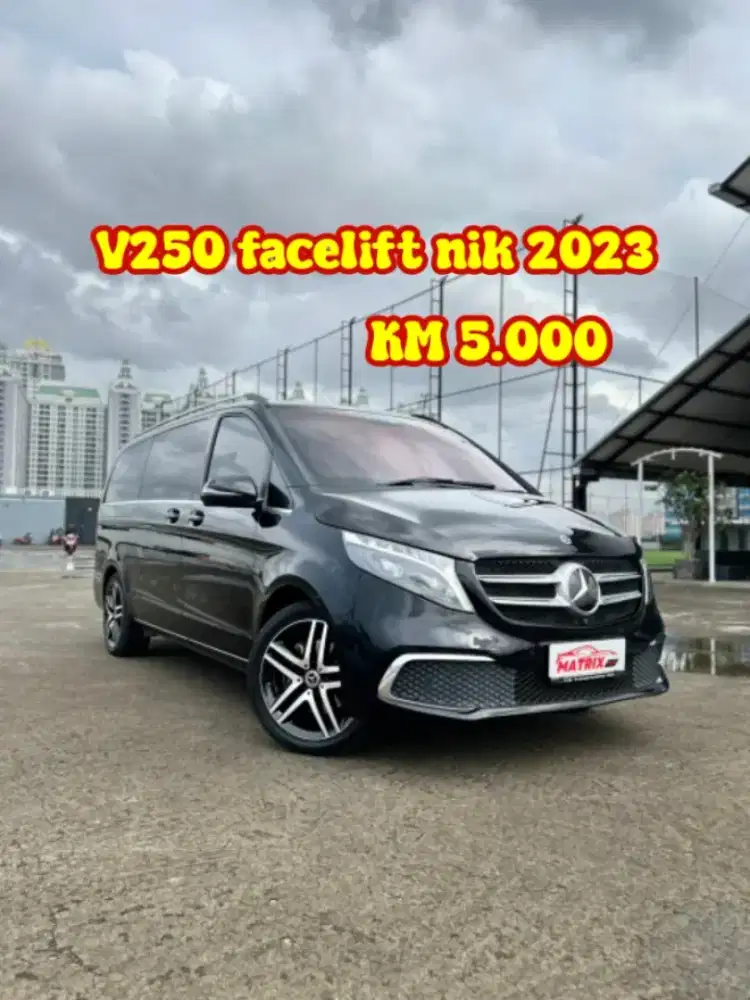 Mercedes-Benz V250 AT Matic Facelift 2024 nik 2023 . Mercy v260