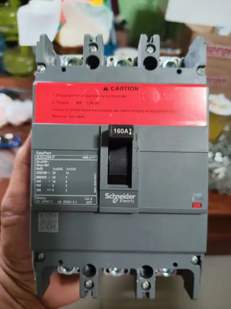 Jual MCB Schneider 50A, 100A 160A jual semua kondisi msh 99%