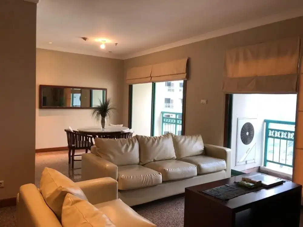 DISEWAKAN APARTEMEN PAVILION SUDIRMAN 3 BR FURNISHED