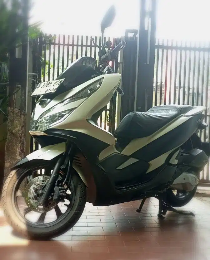 Honda PCX 2019 Putih