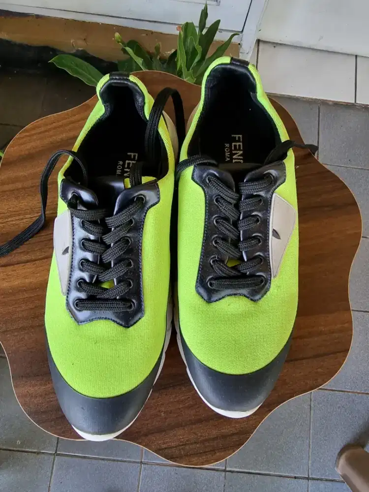 Sepatu brand FENDY size 42 italy