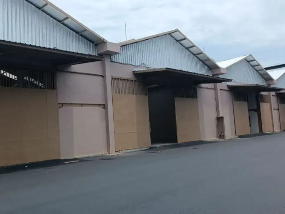 GUDANG BARU STRATEGIS PUSAT BISNIS DI MAHENDRADATTA UTARA DENPASAR, BALI